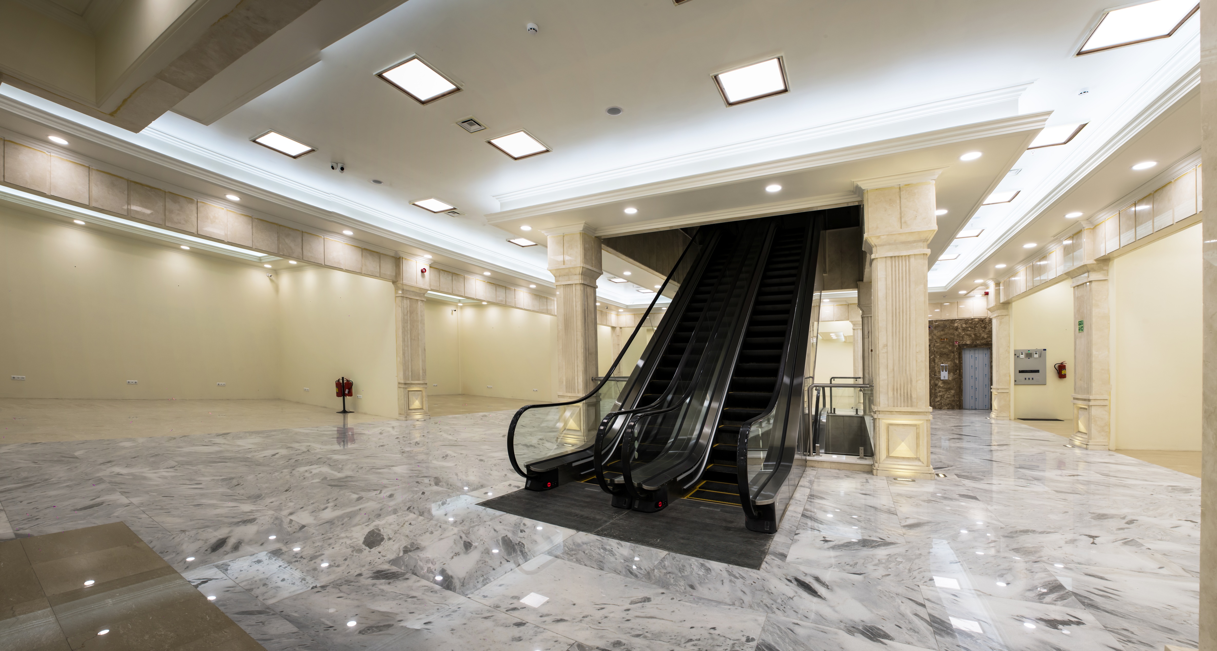 فضای داخلی مرکز خرید