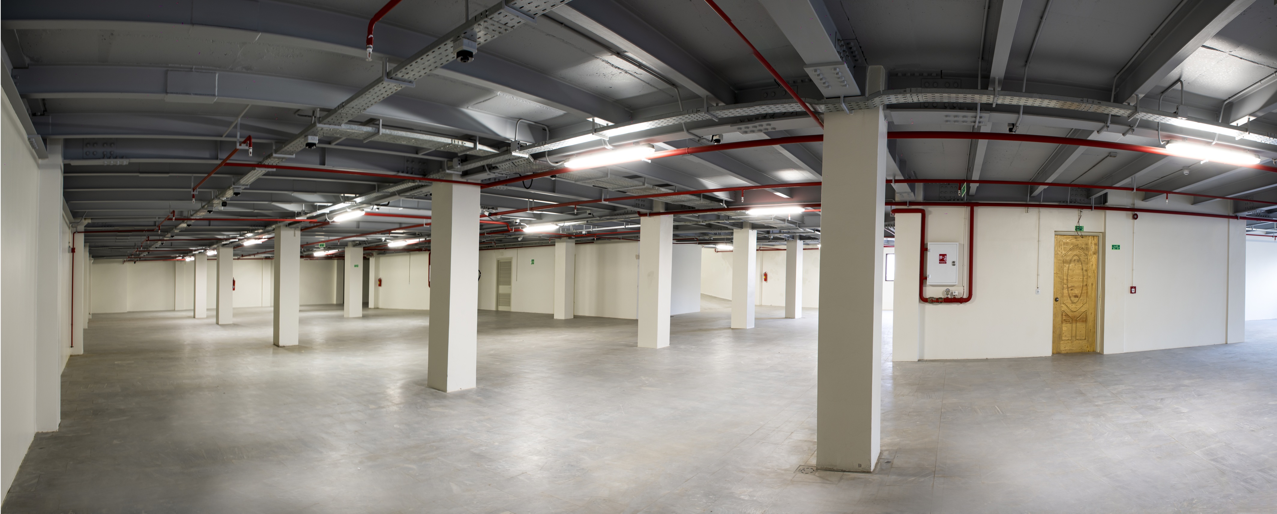 پارکینگ مرکز خرید آرینا